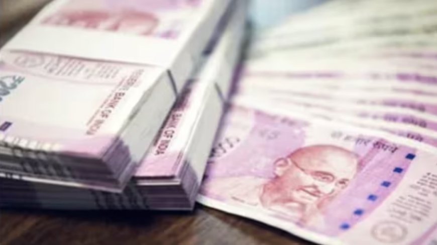 Vigilance Sleuths Seize Rs 2 Cr From Senior Govt Official’s Home