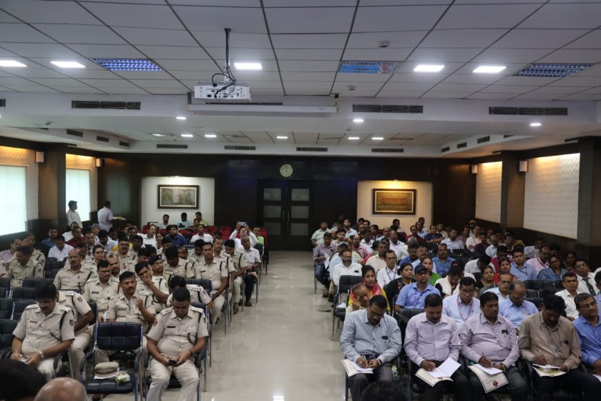 Top Cops Interact With Institutions to Stop Drug Abuse Among Students