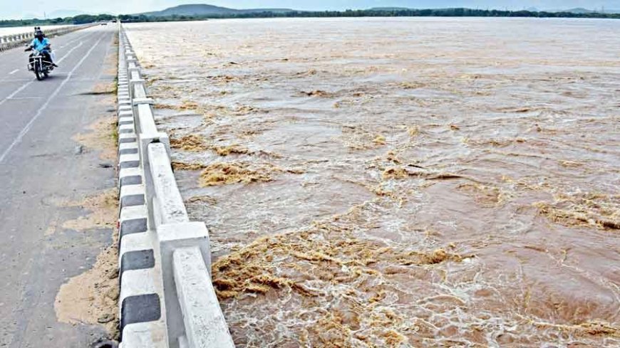 Heavy Rains Trigger Flood Alert in Six Districts of State