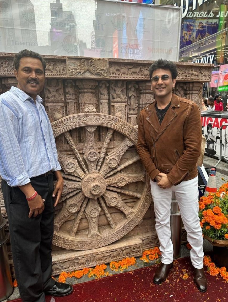 Konark Wheel Replica in Stone Unveiled at NY Times Square