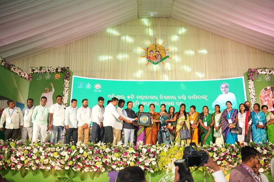 BMC Bags Best Corporation Award for Transforming 135 Slums into Biju Adarsha Colony 