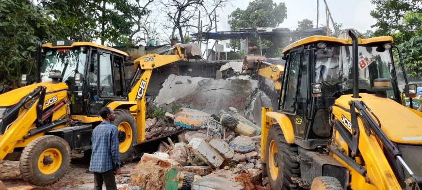 Illegal Temple Demolished Inside Govt Quarters in Kharvel Nagar, 400 Sq Feet Land Recovered