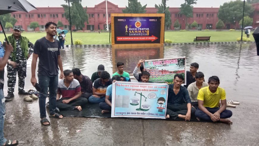 East Hostel Boarders Brave Rain, Agitate Against RU’s "Unilateral Decision & Hidden Agenda" 